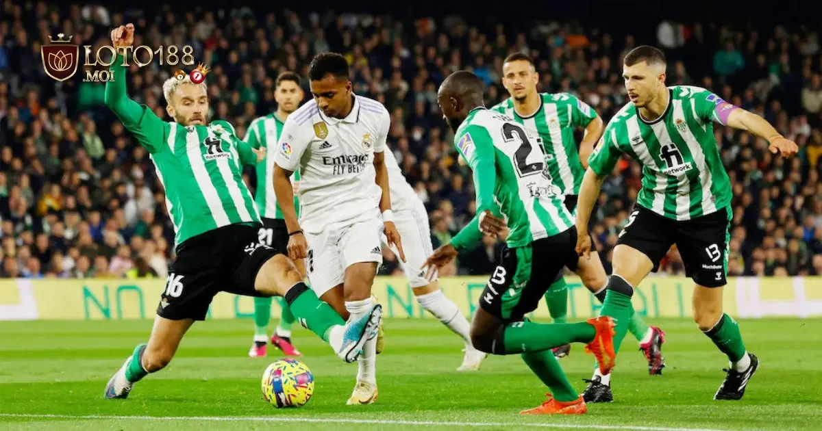 Rm Là Gì Trong Bóng Đá? Ý Nghĩa Vị Trí RM Trên Sân Cỏ và FO4 4 Vai trò của RM (Right Midfielder) trong trận đấu
